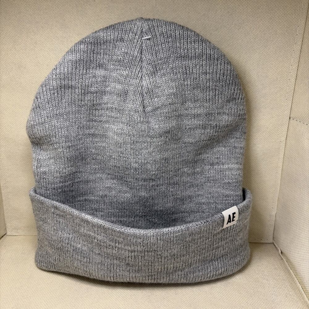 American Eagle Gray Basic Knit Cuffed Hat With AE Patch Adult One Size NWT